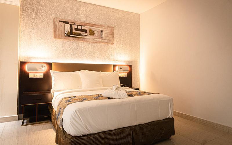 Hotel Le Figaro Дуала Экстерьер фото